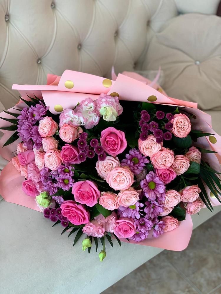 Букет цветов из: Хризантемы, Розы и Лизиантусы в Талалихино