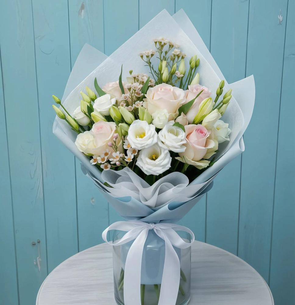 Букет цветов из: Розы и Лизиантусы в Талалихино