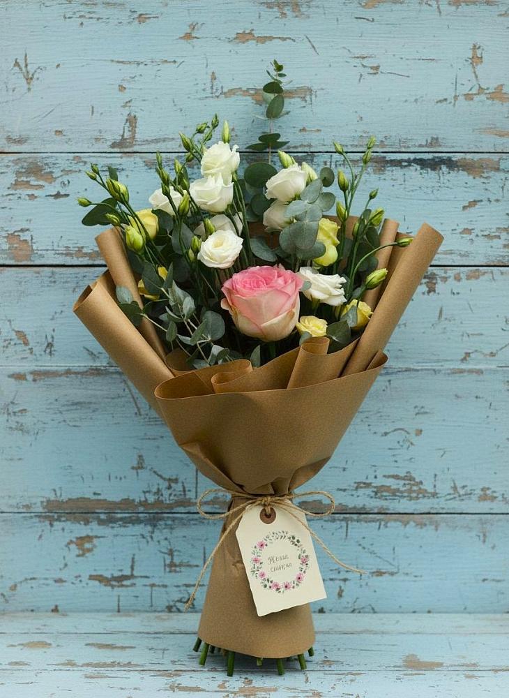 Букет цветов из: Розы и Лизиантусы в Талалихино