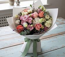 Букет цветов из:  Розы, Лизиантусы и Гвоздики в Талалихино