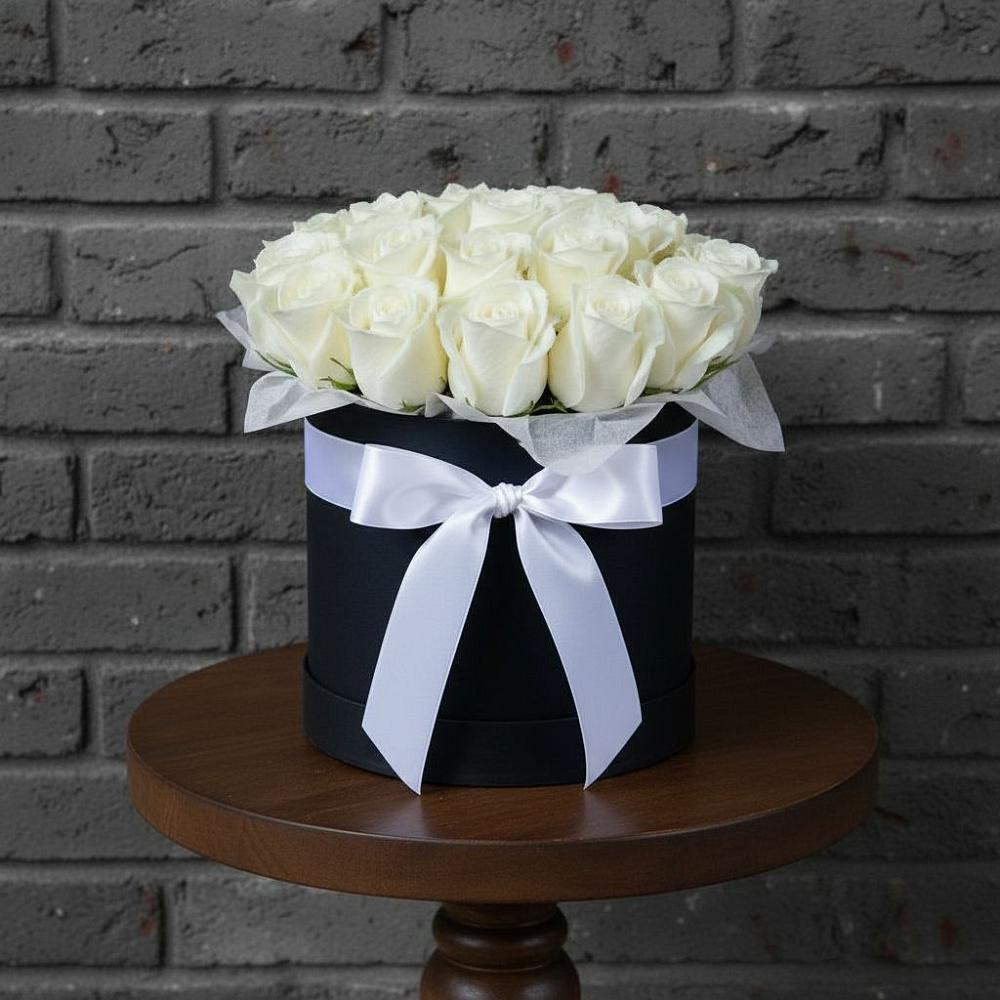 Цветочная композиция из Розы в шляпной коробке в Талалихино