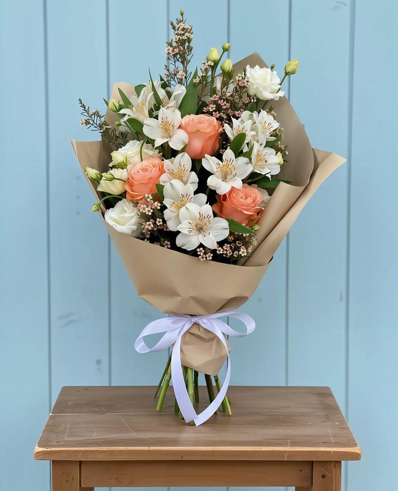 Букет цветов из: Альстромерии, Лизиантусы, Розы и Хризантемы в Талалихино